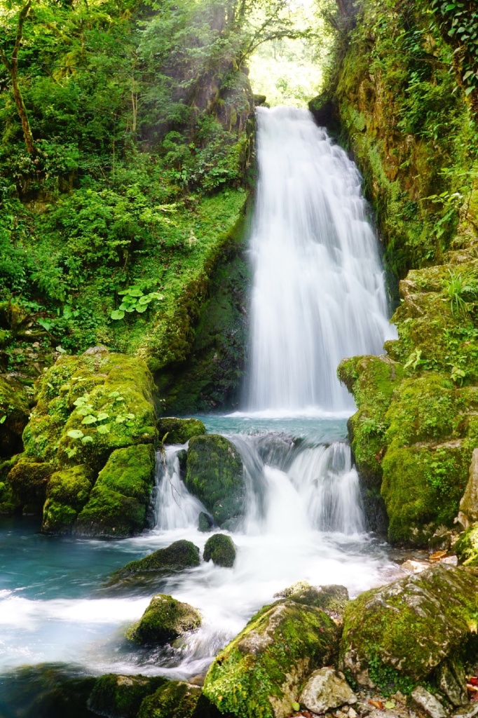 Аацынский водопад.jpg