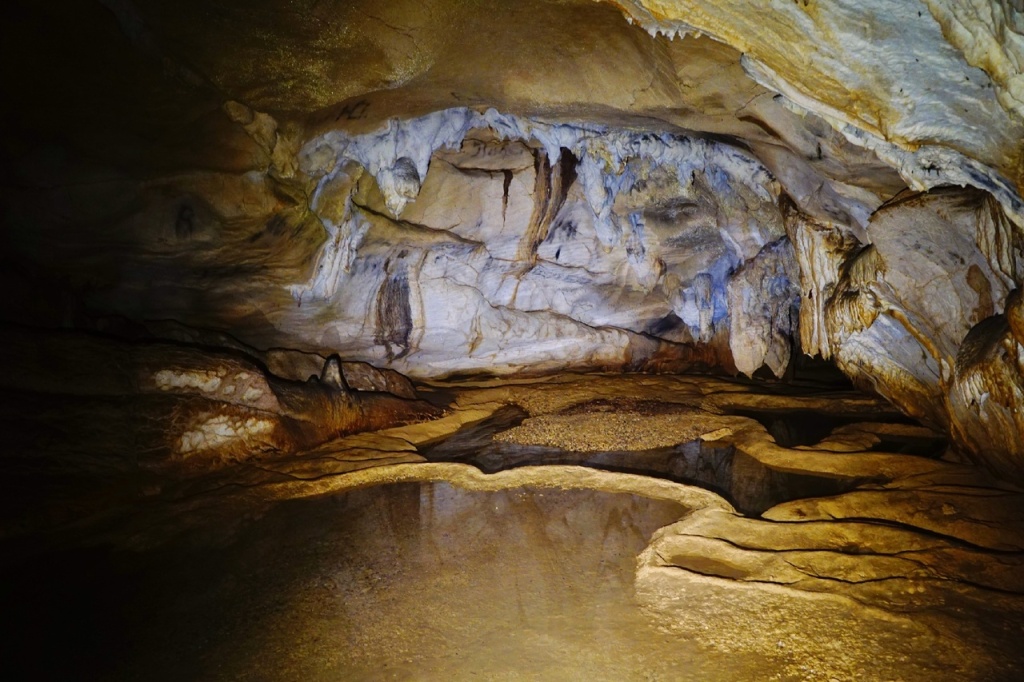 Яснополянская пещера.jpg